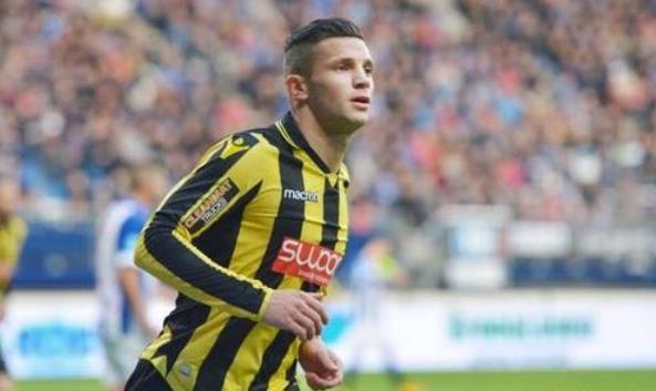 更彰显了勇 更彰显了勇