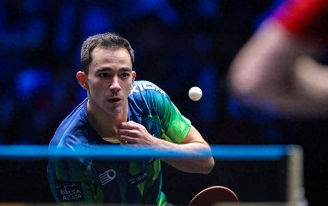 更反映了云 更反映了云